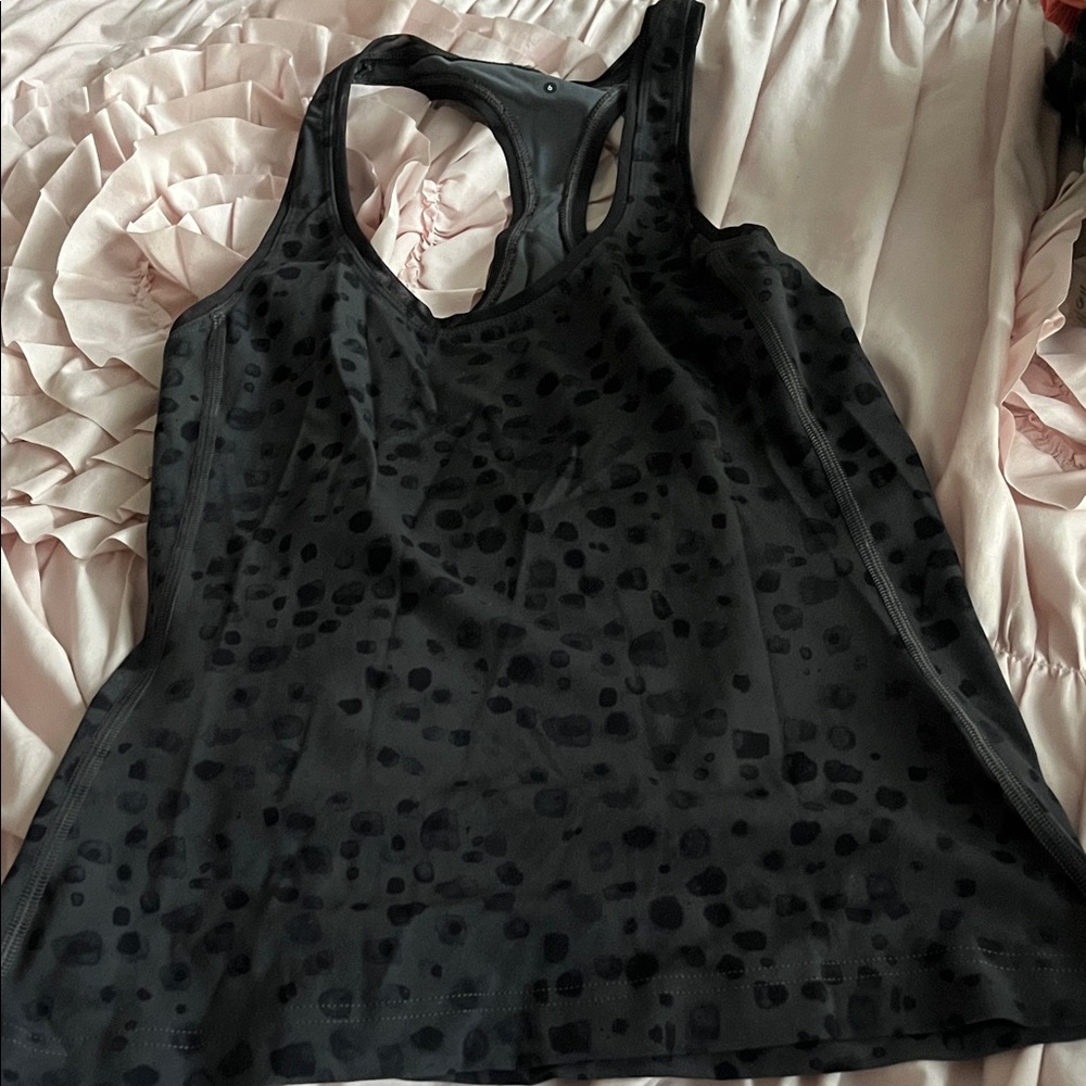 Women’s workout top